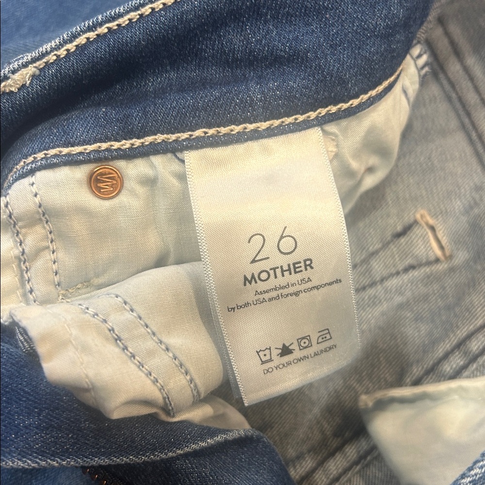 MOTHER the mid rise dazzler crop fray jeans rinse- squeeze it inseam 26” - Picture 14 of 15